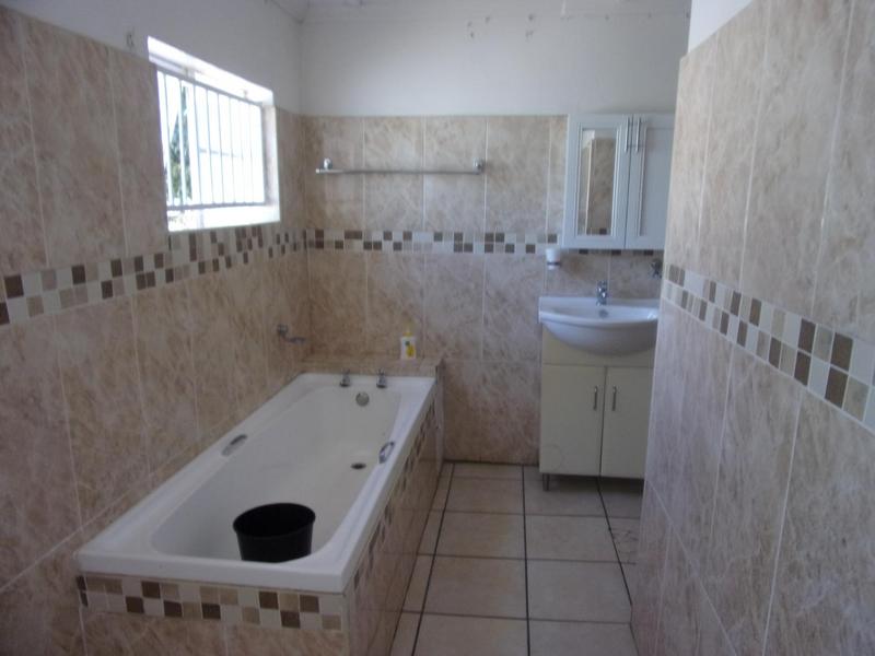 5 Bedroom Property for Sale in Molteno Eastern Cape